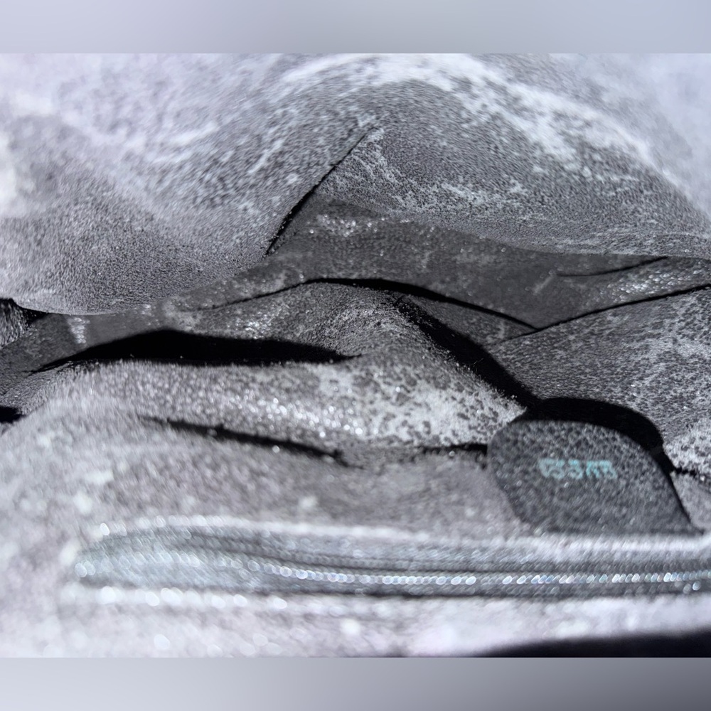 Gucci Diana Black Tote - Picture 10 of 10